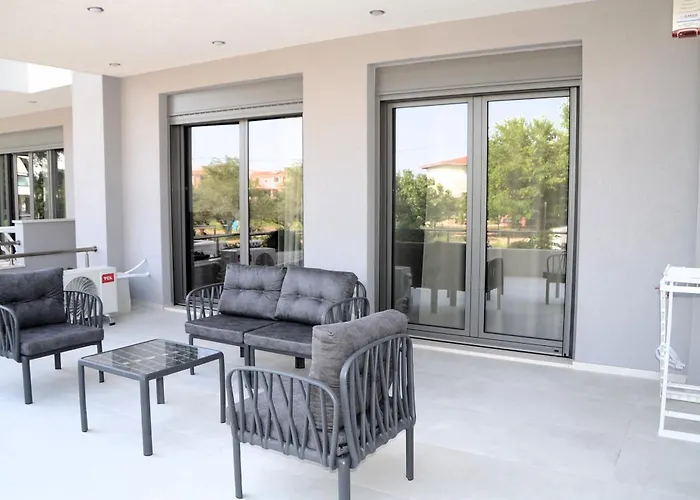 Avanto Lefkas Awaits